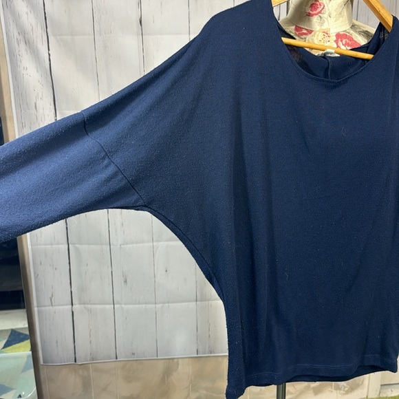 483.Zenana Outfitters oversized women top - Picture 2 of 5